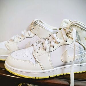 Nike Kids White and Yellow Sneakers